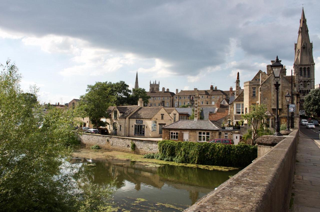 Old Bank Apartments Stamford Exteriör bild